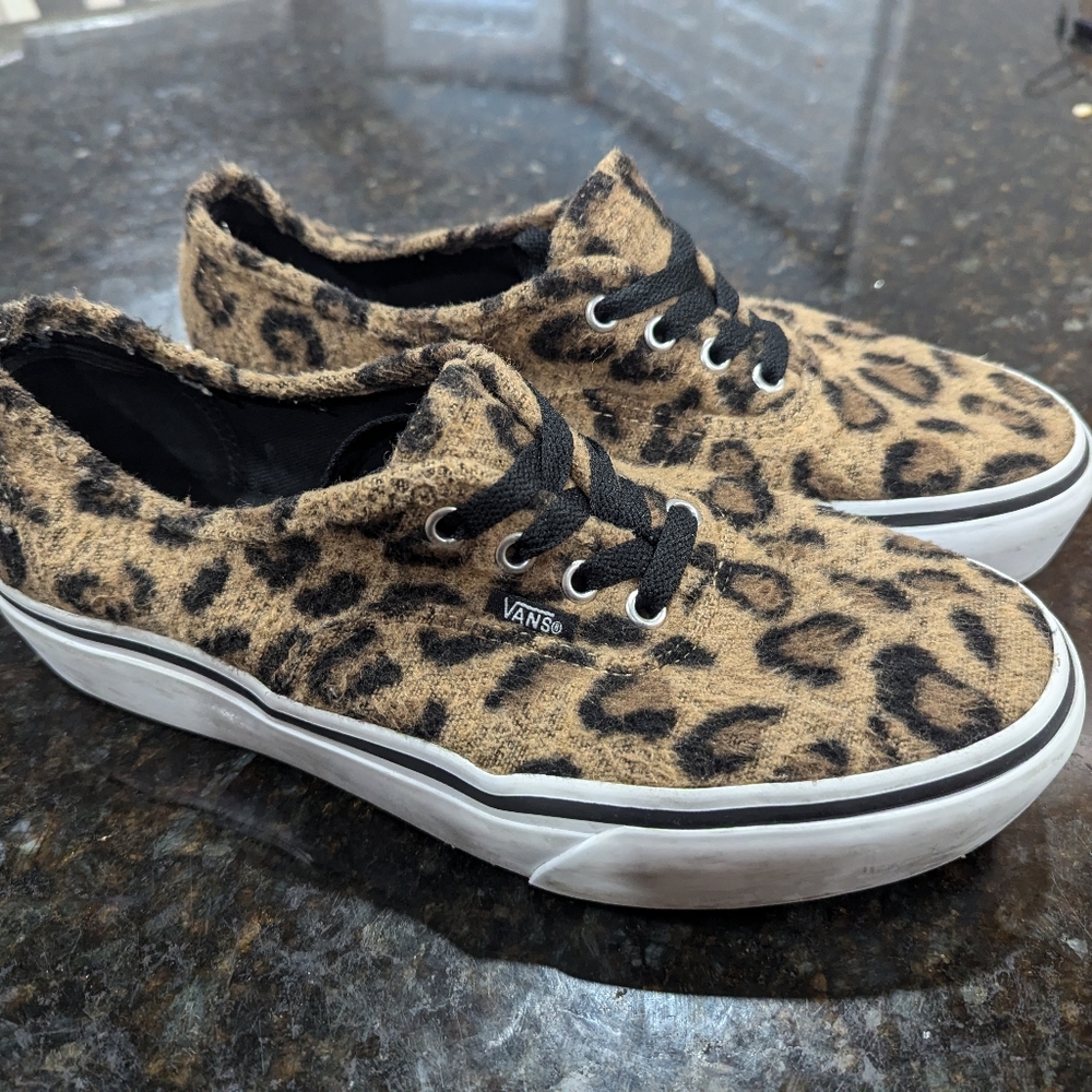 Vans Classic Lace Up Platform Sneakers in Fleece Cheetah